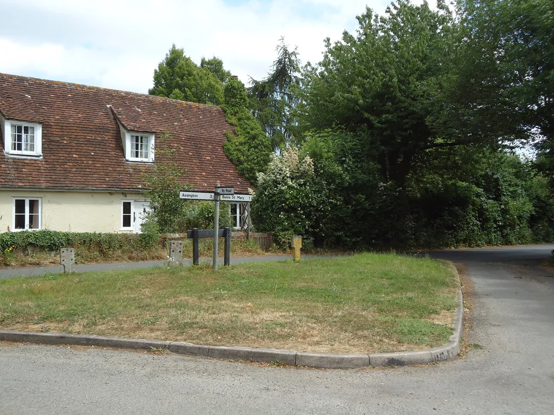 Photo showing: T junction, Bures Green