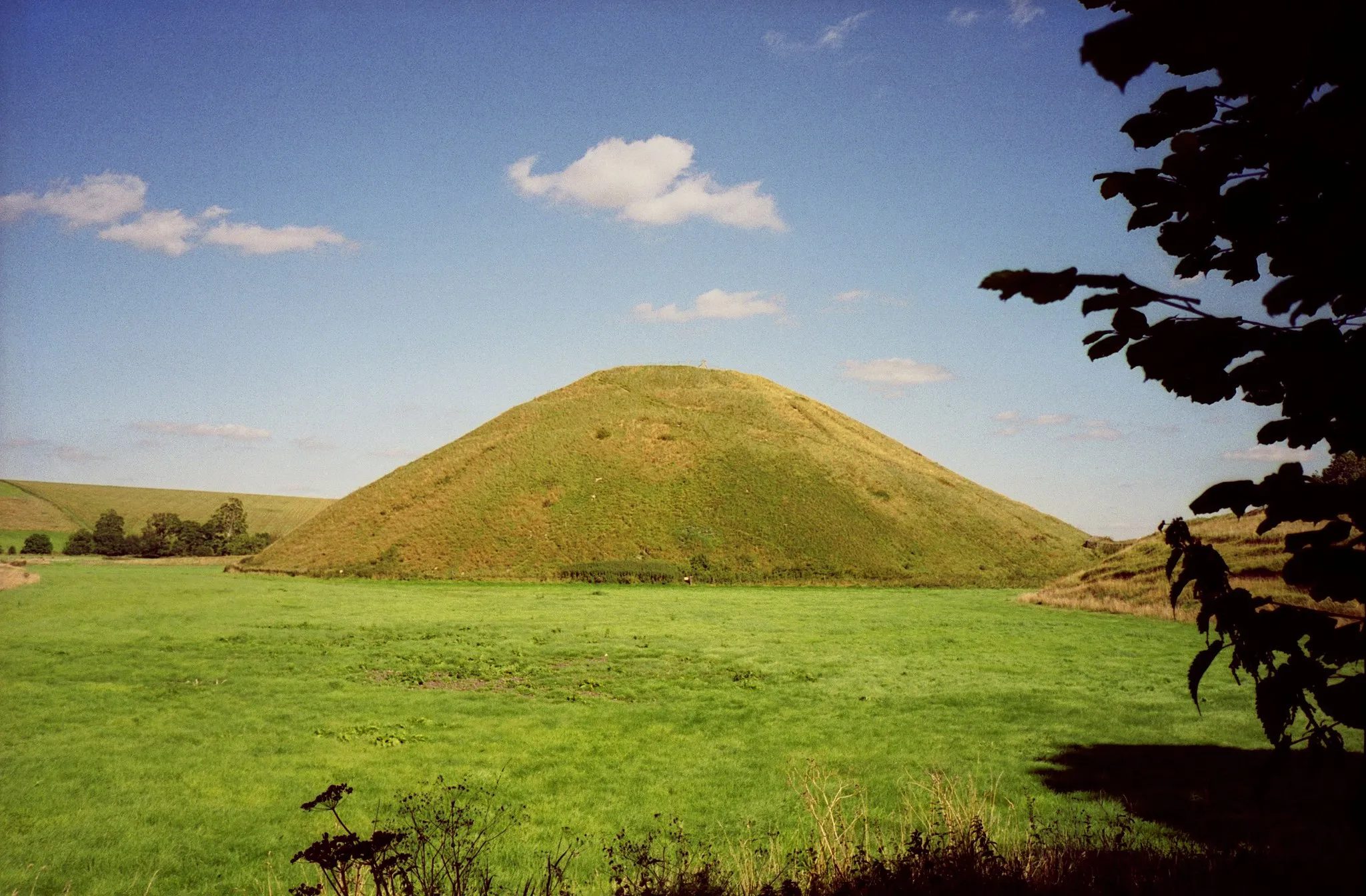 Photo showing: Silbury Hill, Wiltshire, UK.