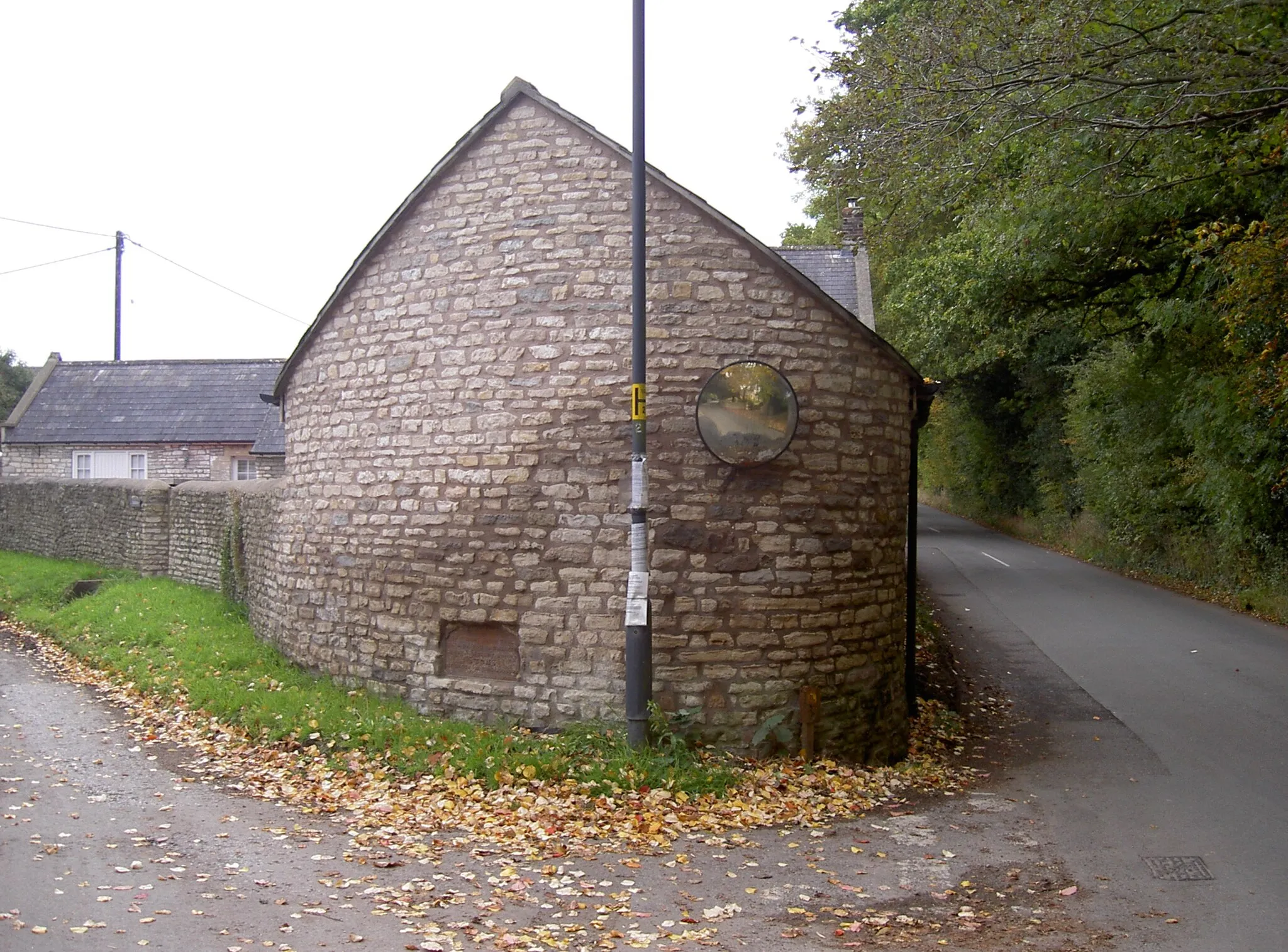 Photo showing: A bridge right on the angle