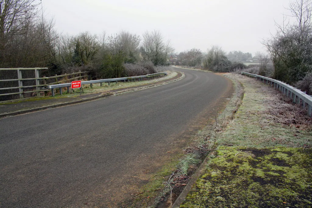 Photo showing: A frosty Sugworth Lane