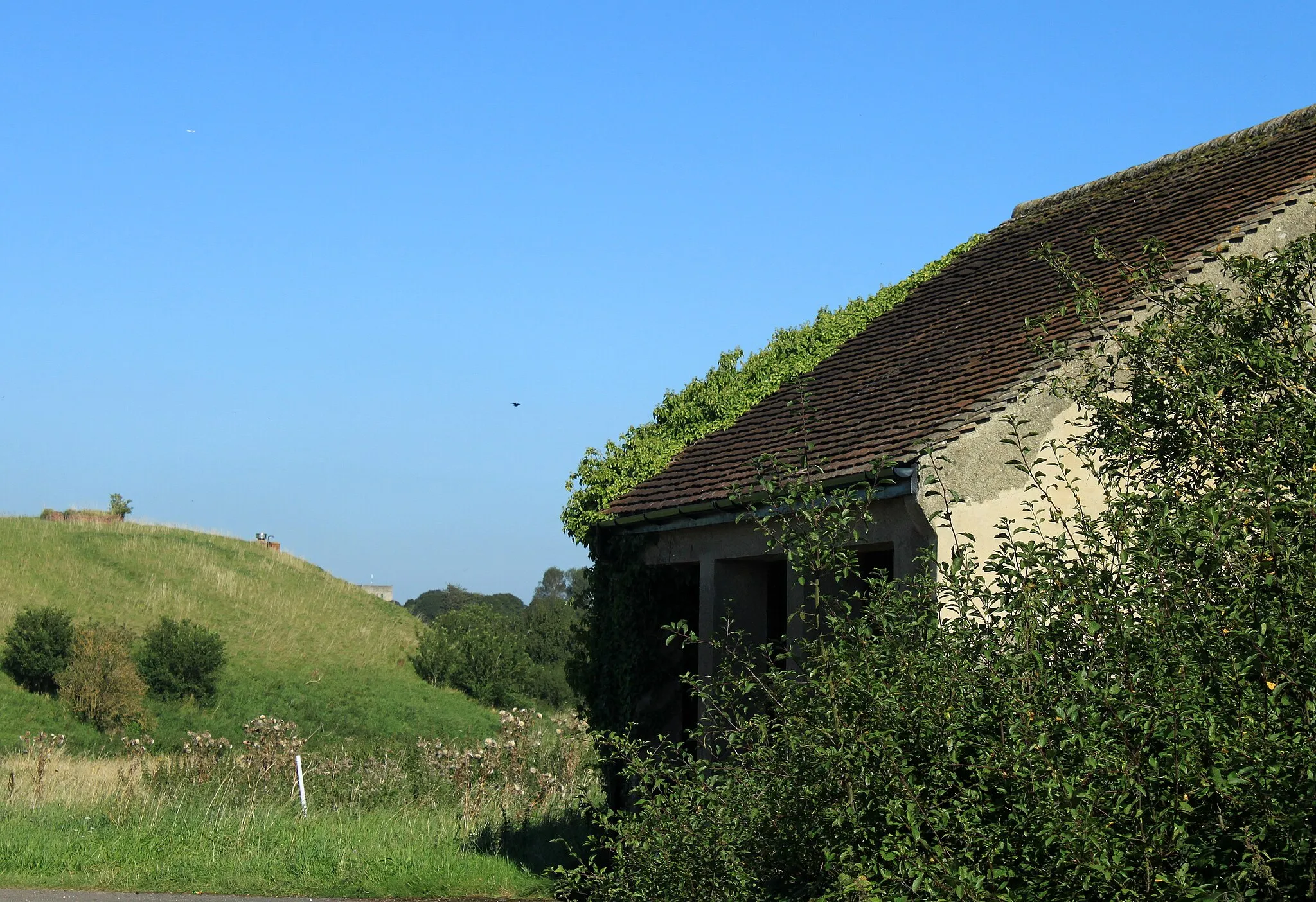 Photo showing: 2012 : Guardhouse at RAF Hullavington (closed)