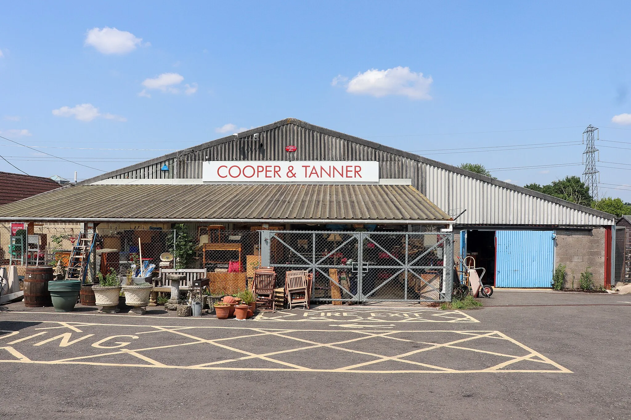 Photo showing: Cooper & Tanner, The Agricultural Centre, Standerwick, Frome