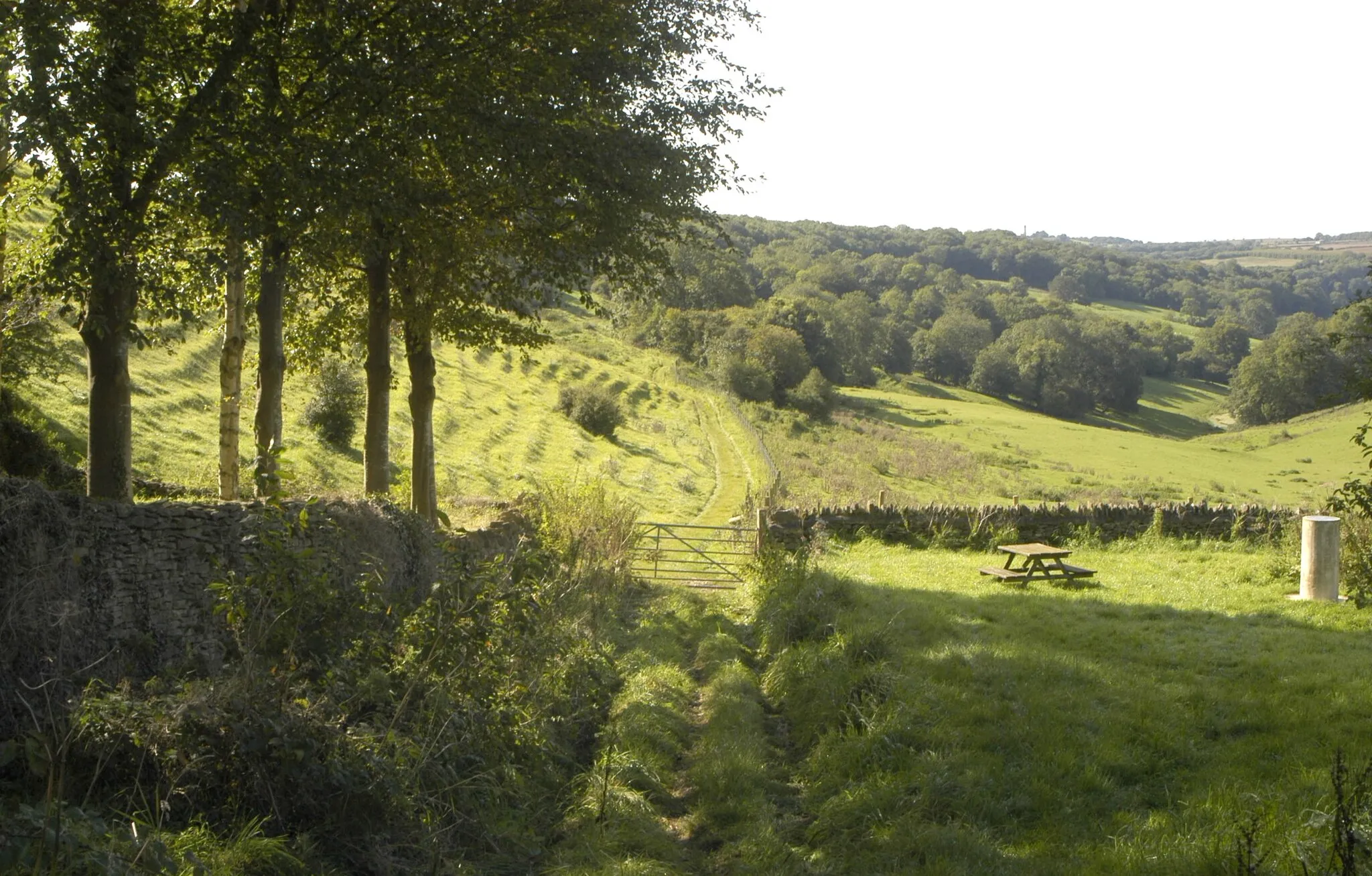 Photo showing: Cotswold Way, Tresham, Gloucestershire 2012