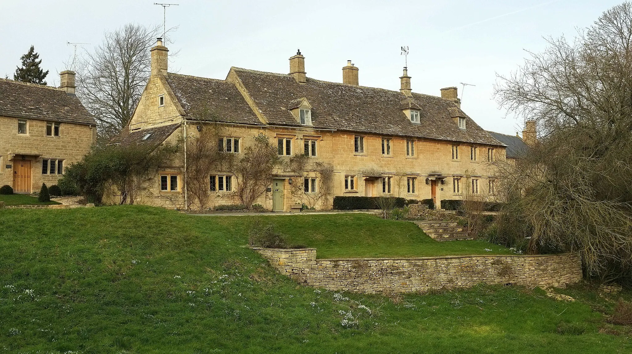Photo showing: Cottages, Little Barrington