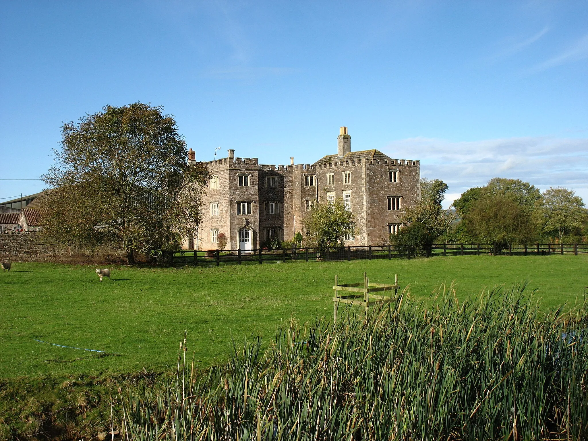 Photo showing: Stowey House