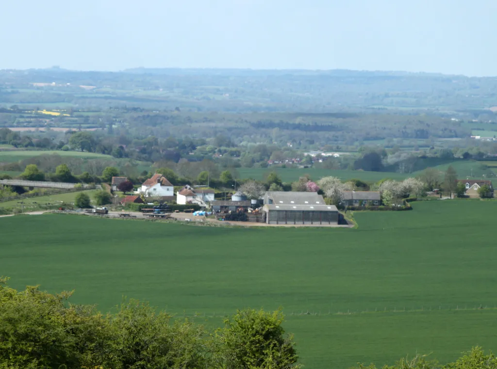 Photo showing: 2010 : Halfway Farm and view