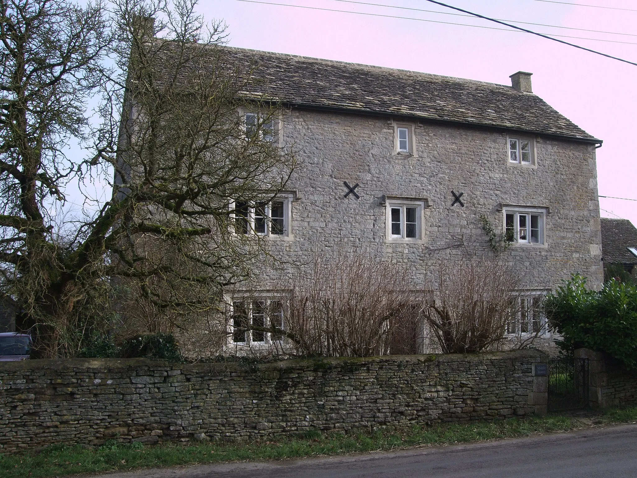 Photo showing: Middle House, The Street, Marston Meysey