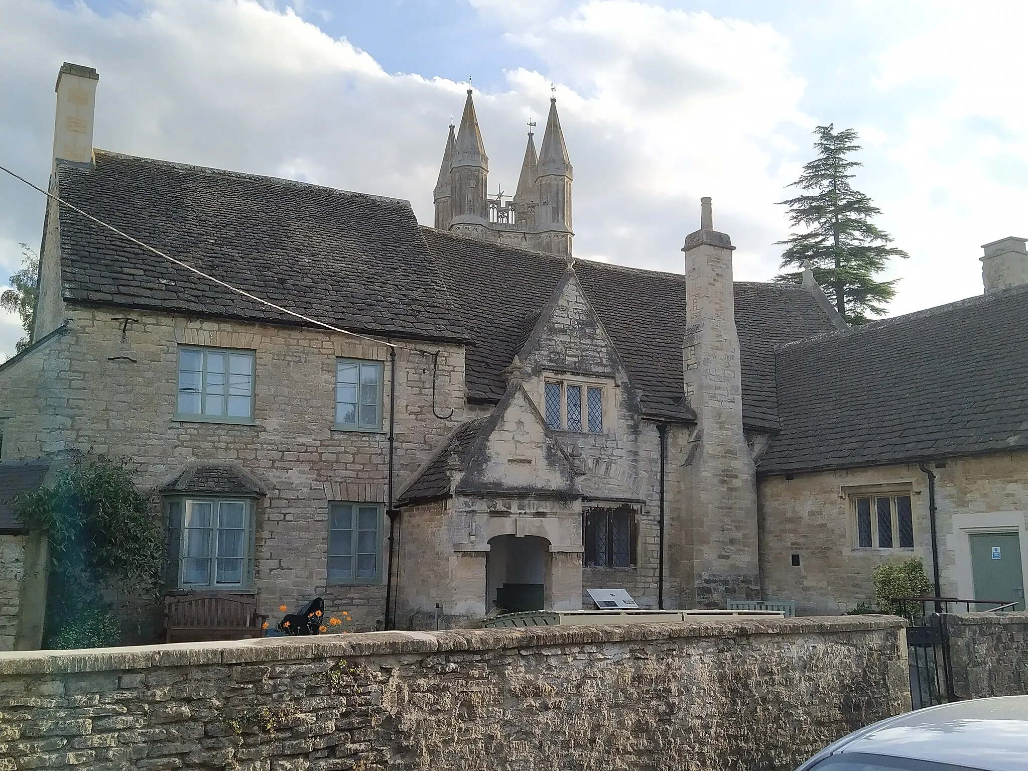 Photo showing: Cricklade Jenner Hall - general view