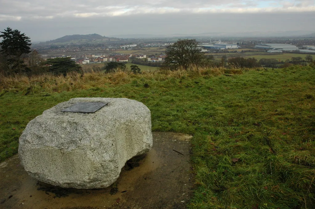 Photo showing: On Nut Hill