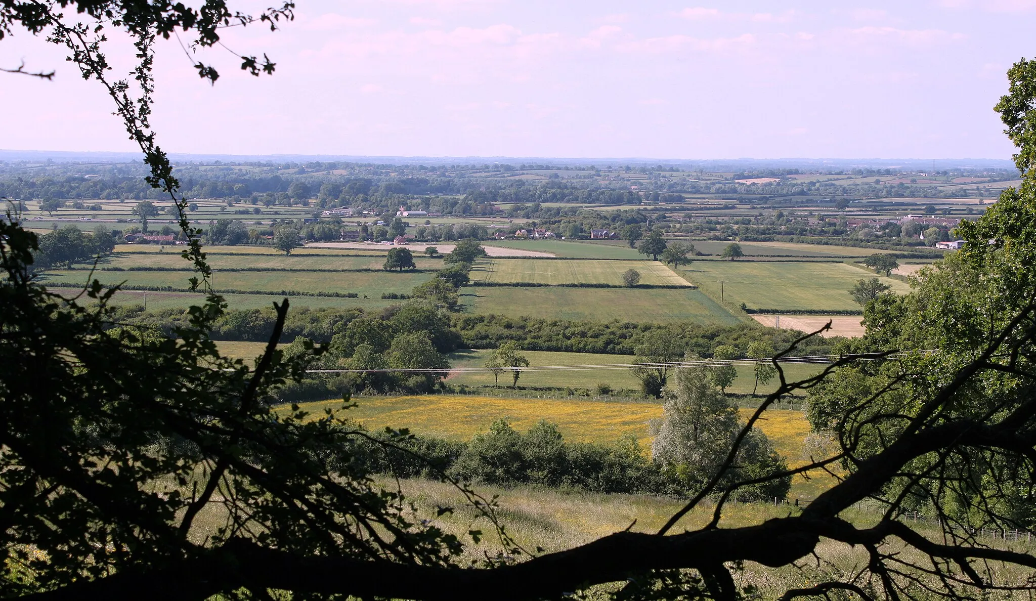 Photo showing: 2011 : North Wiltshire from a disused farm gate