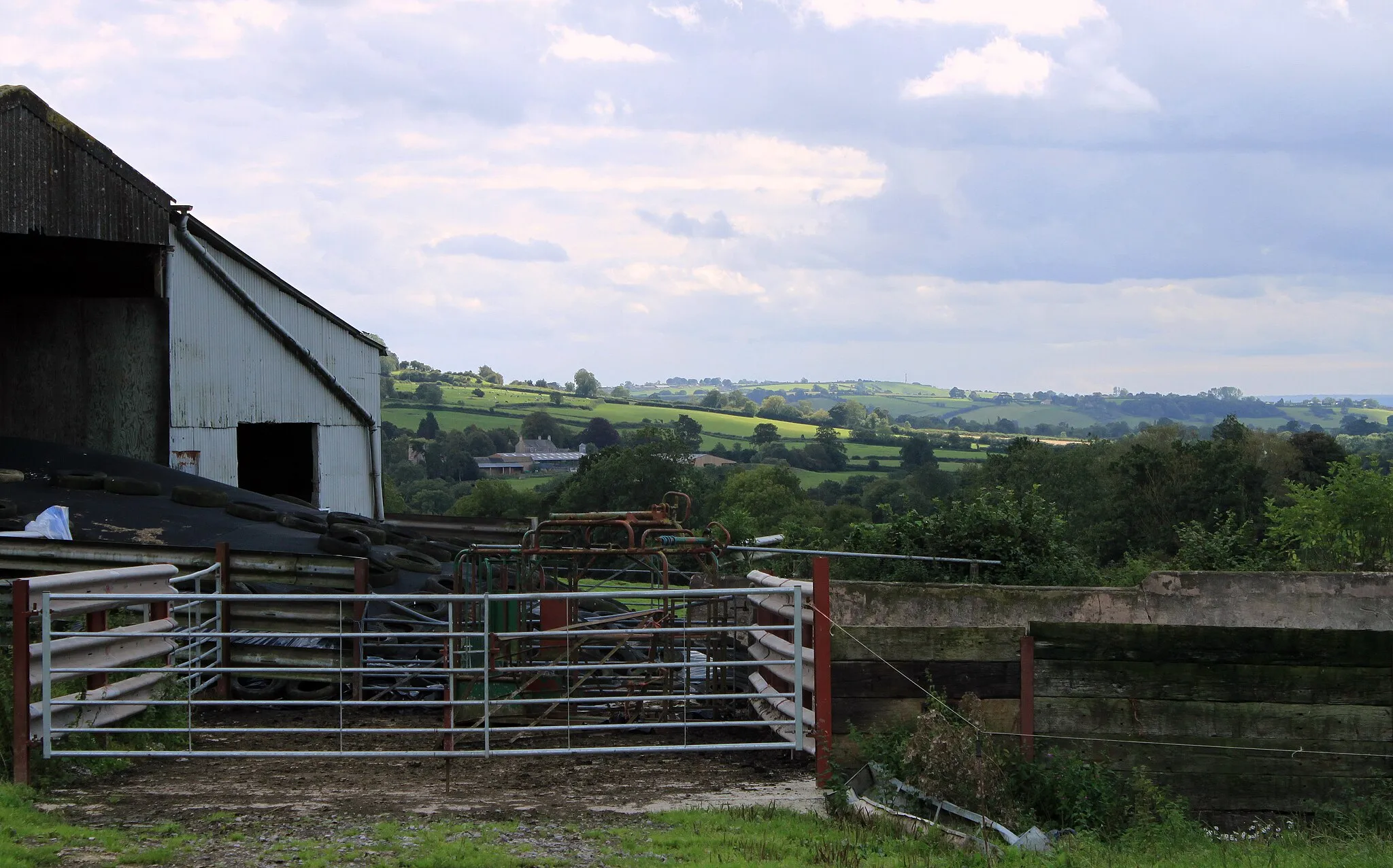 Photo showing: 2011 : Farm buildings south of Westcombe Road