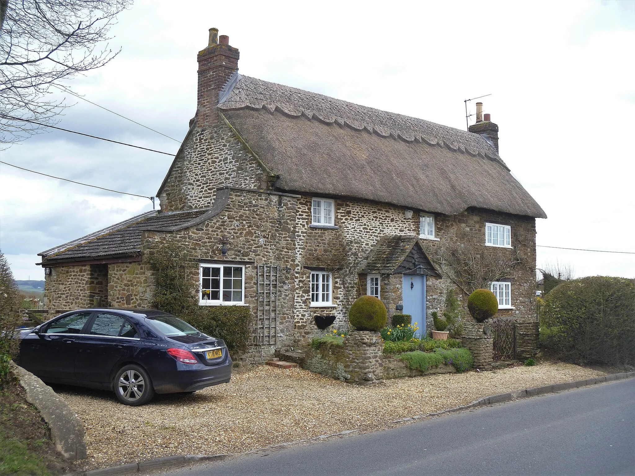 Photo showing: Sandy Lane thatch [11]