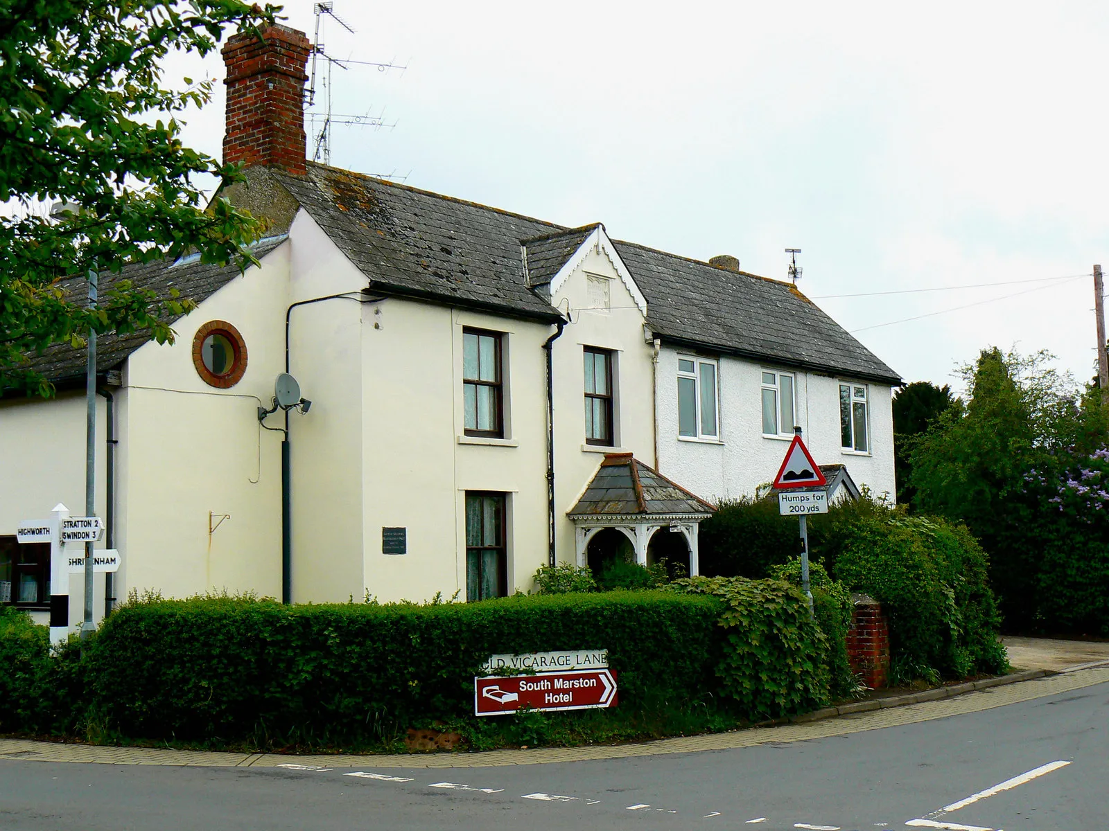 Photo showing: Cambria Cottage, South Marston