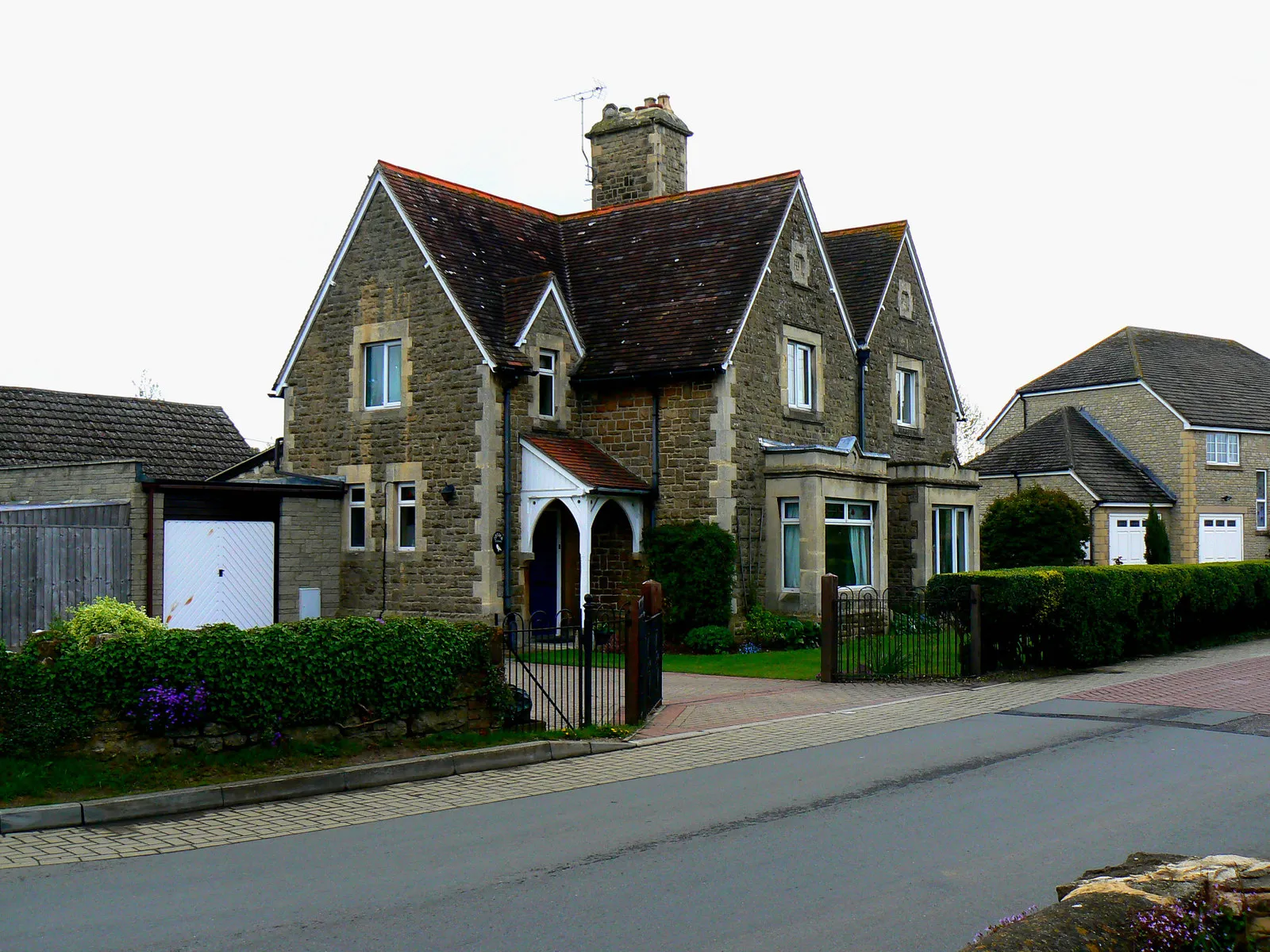 Photo showing: Dryden Cottage, South Marston, Swindon