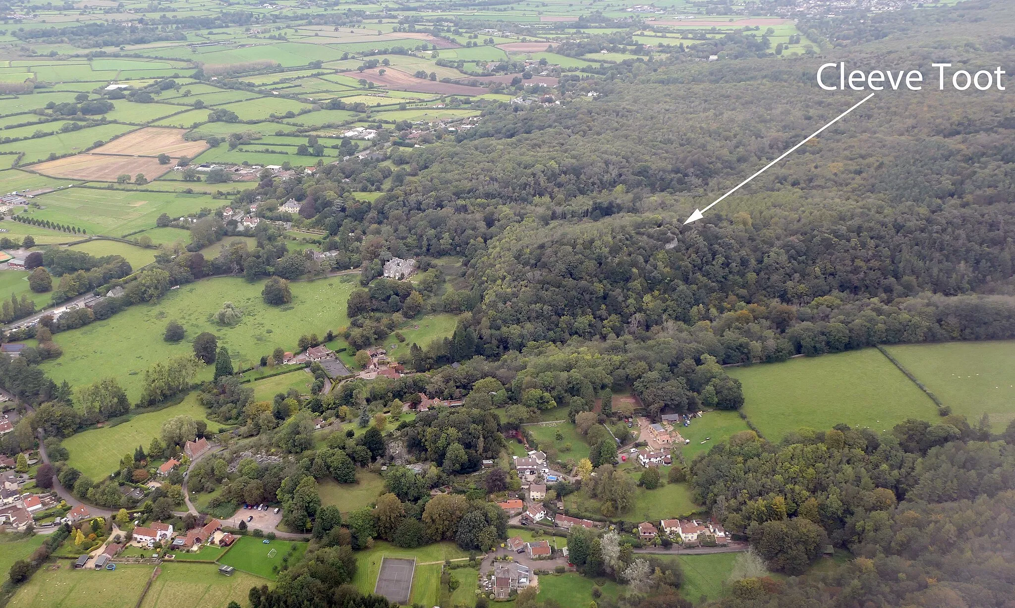 Photo showing: An aerial view showing the location of Cleeve Toot on a small hill overlooking the village of Cleeve, in England