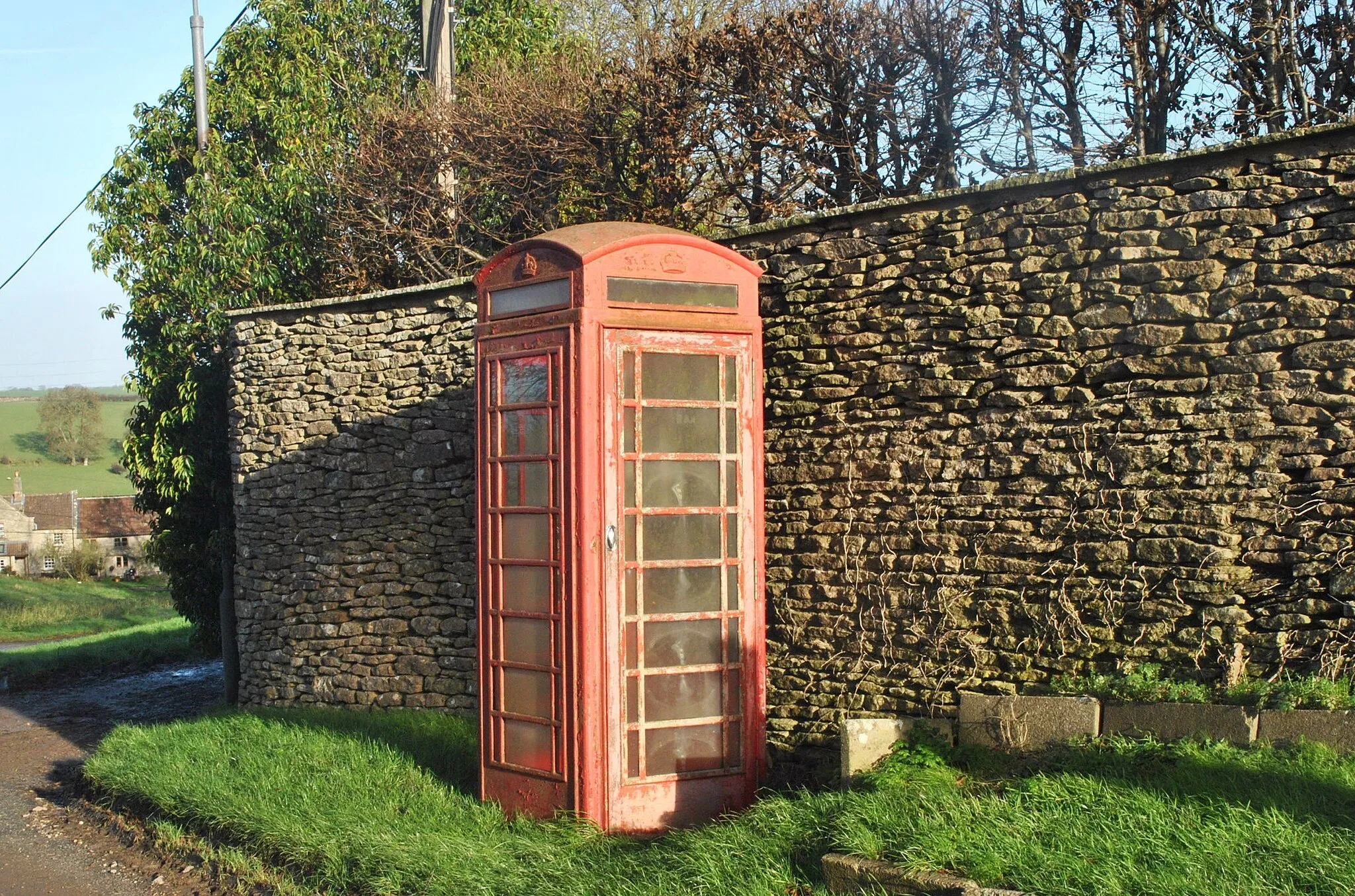 Photo showing: Phonebox, The Street, West Littleton, Gloucestershire 2015