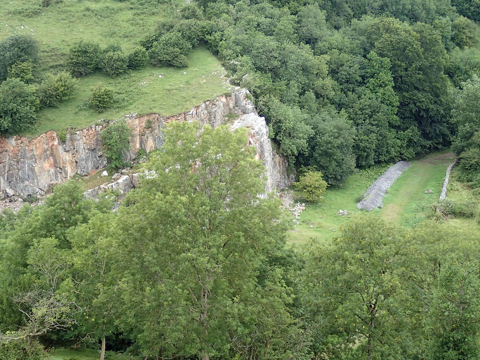 Photo showing: Footpath at Black Rock