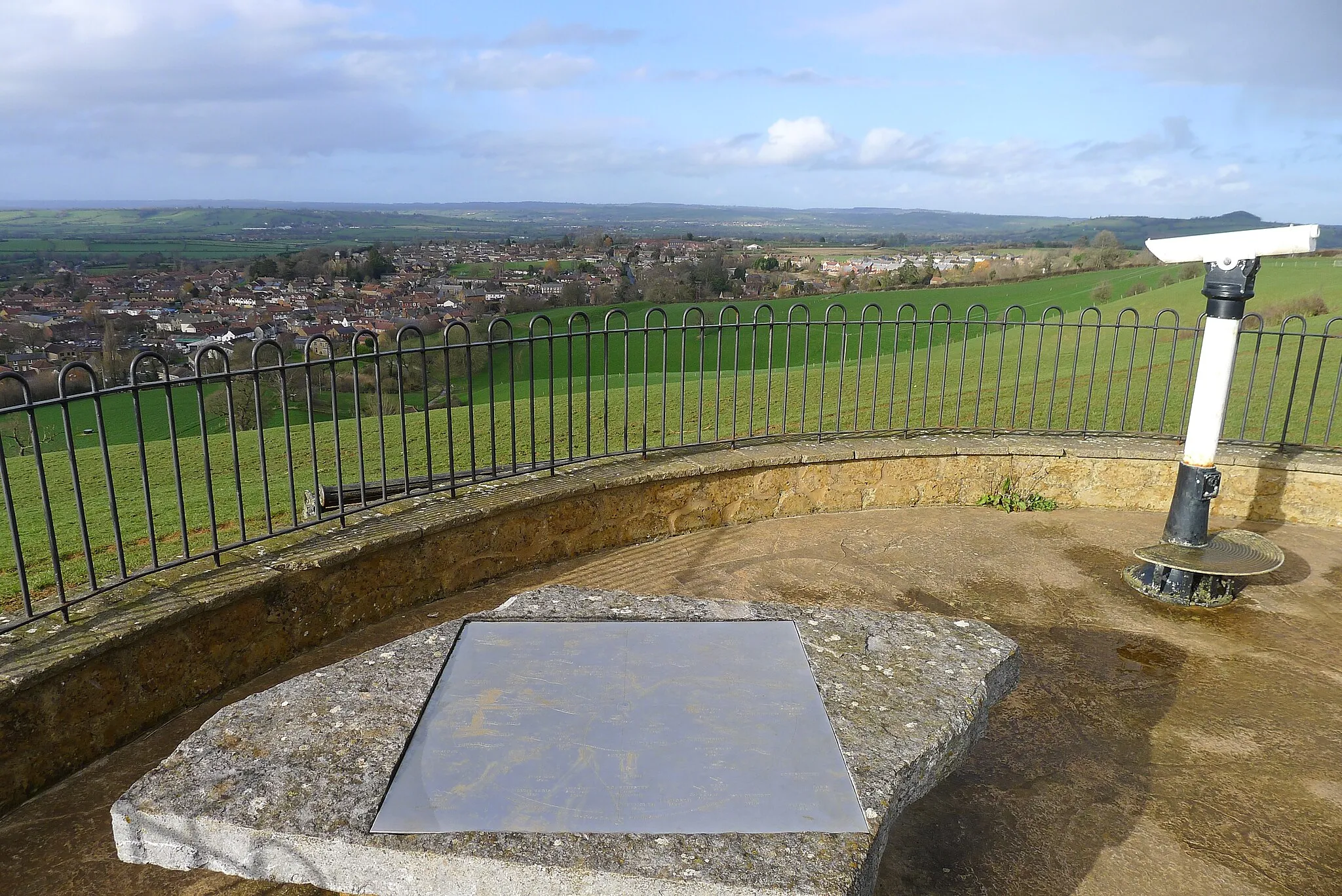 Photo showing: Observation point, Lodge Hill, Castle Cary