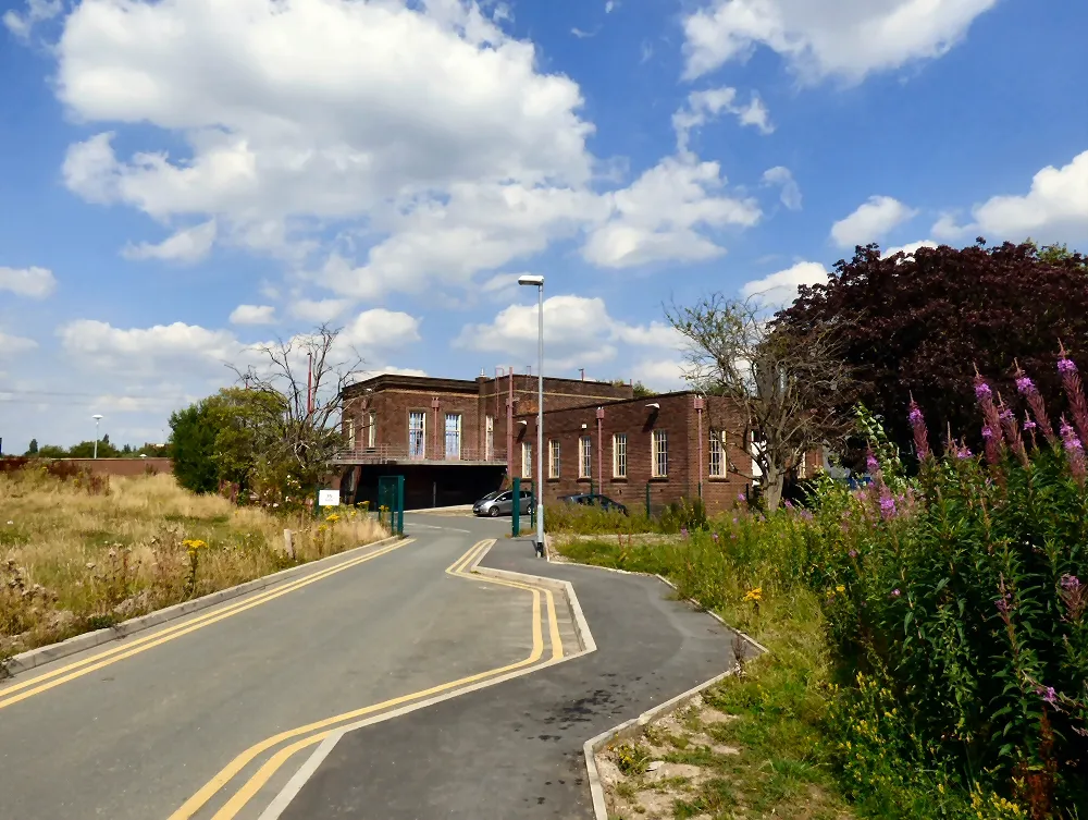 Photo showing: Droylsden Library