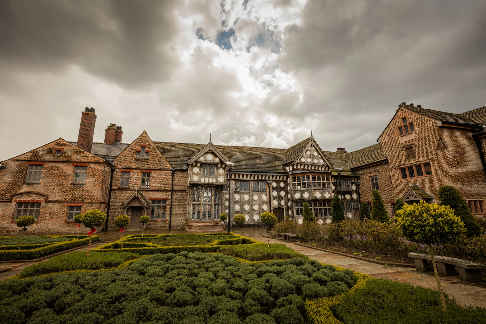 Photo showing: 500px provided description: Here is a photograph taken from Ordsall Hall.  Located in Salford, Greater Manchester, England, UK. [#british ,#old ,#outside ,#building ,#england ,#hall ,#exterior ,#historic ,#european ,#manchester ,#salford ,#north west ,#greater manchester ,#ordsall hall ,#ordsall ,#englsih]