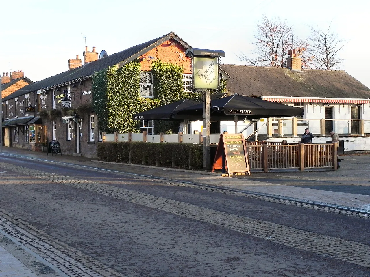 Photo showing: Farmers Arms
