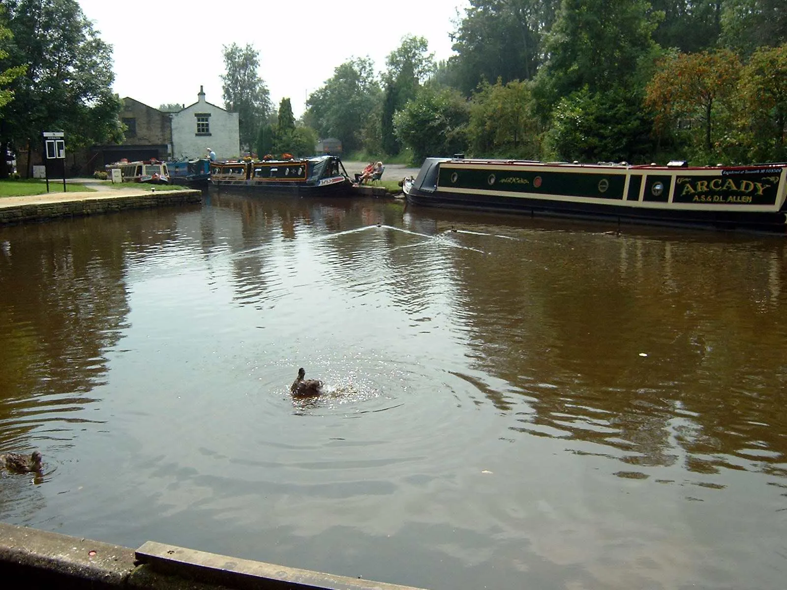 Photo showing: The canal basin in Whaley Bridge on a summer's day Whaley Bridge Canal basin. Aug 2004, Bill Lionheart

Captioned As
{