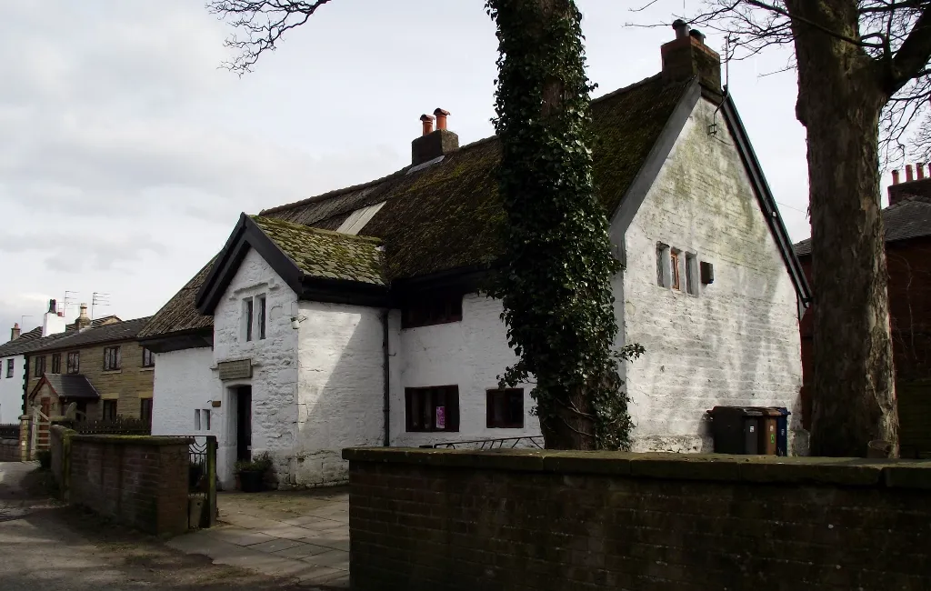 Photo showing: Arrowsmith House, Gregson Lane