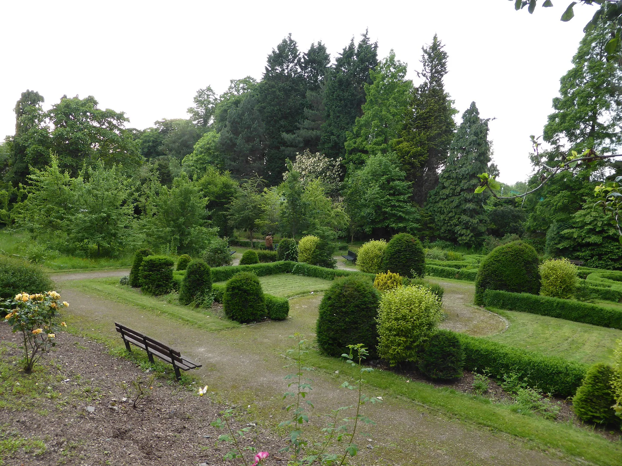 Photo showing: Shakespearan Garden