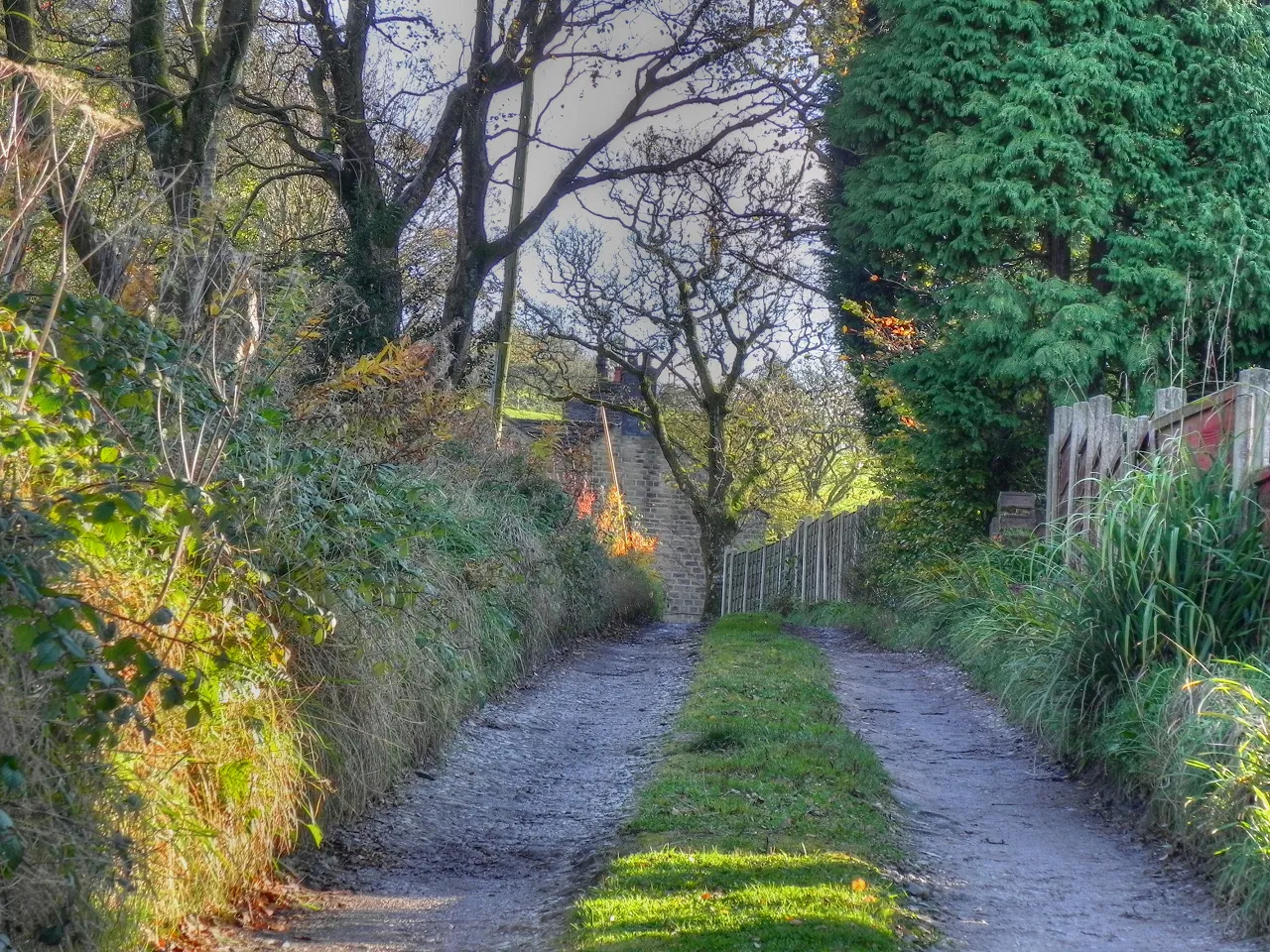 Photo showing: Abels Lane, Uppermill