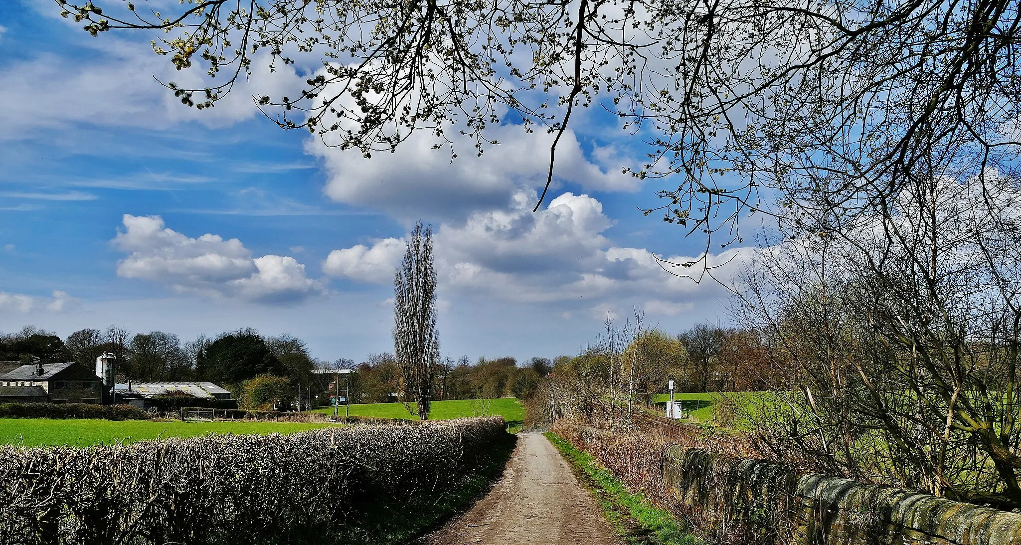 Photo showing: Hyde Bank Farm Romiley