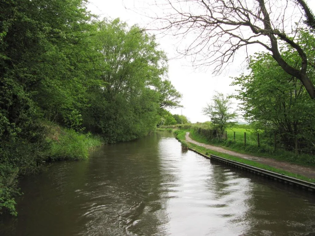 Photo showing: Peak Forest Canal, between Bridges 22 and 23