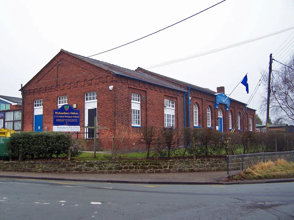 Photo showing: Photograph of Delves Primary School in Wybunbury, Cheshire