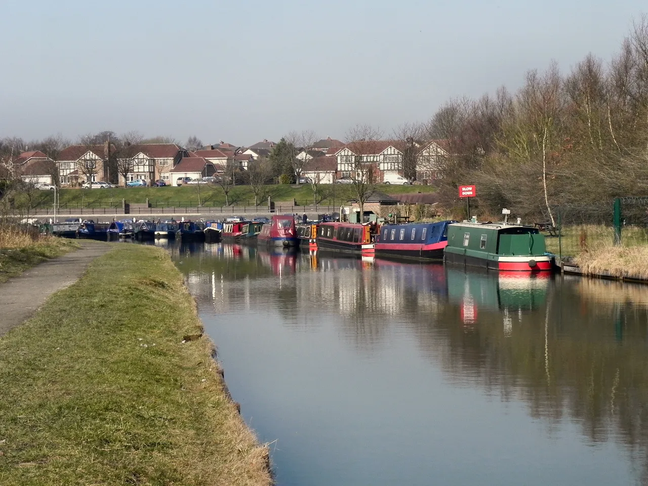 Photo showing: Approaching Bridgewater Marina