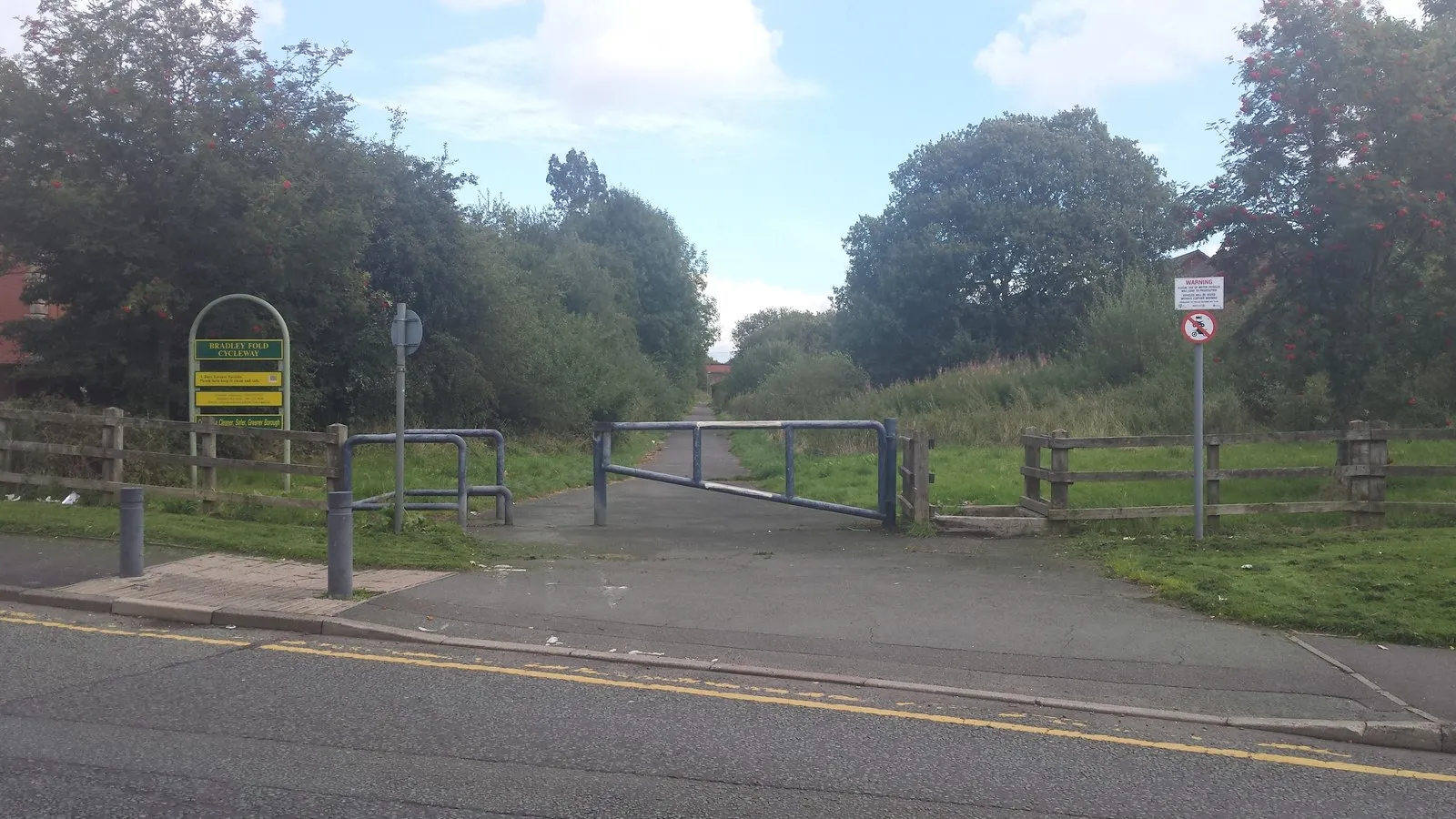 Photo showing: Bradley Fold Cycleway, Radcliffe