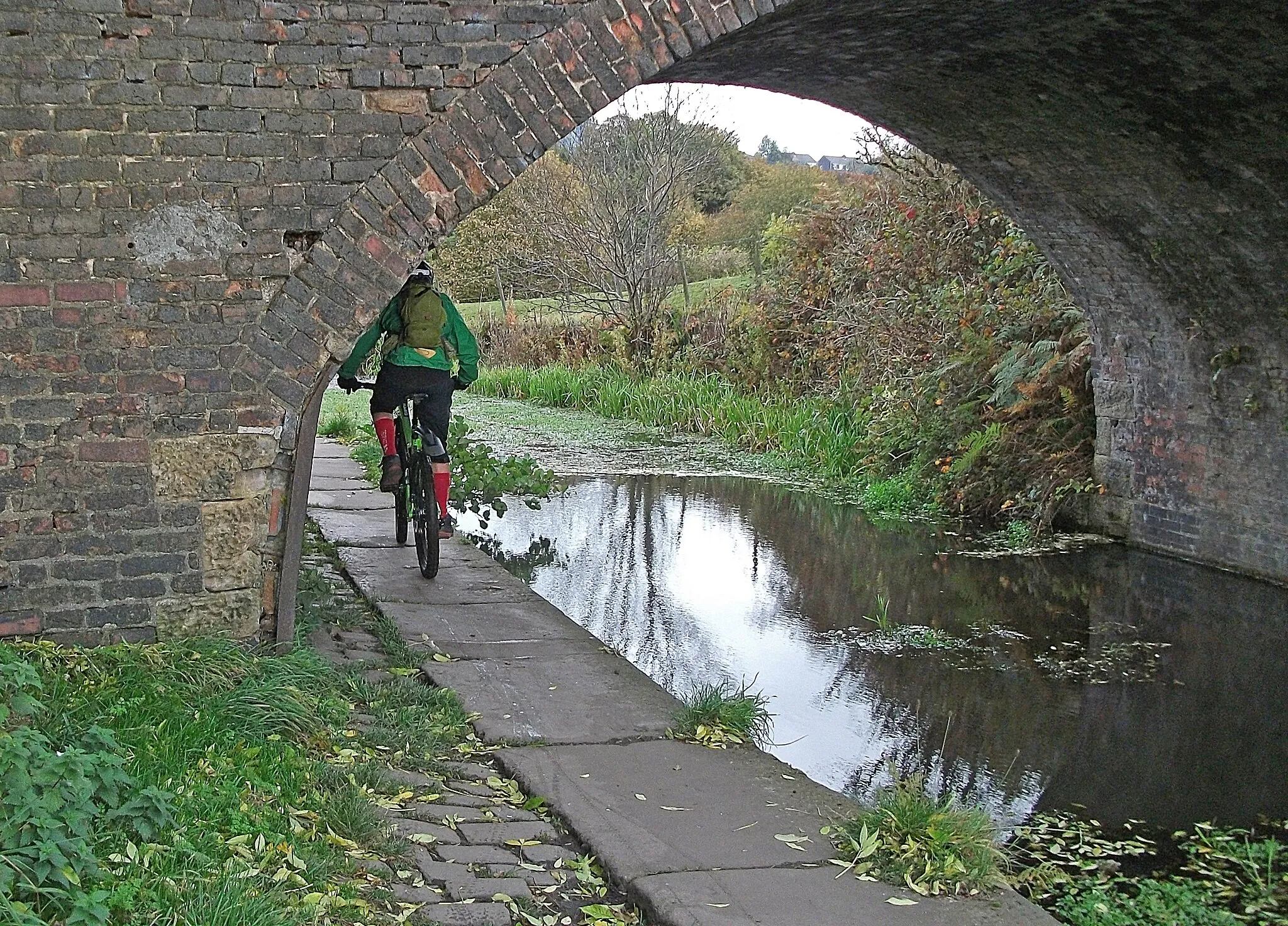 Photo showing: Canal at Prestolee