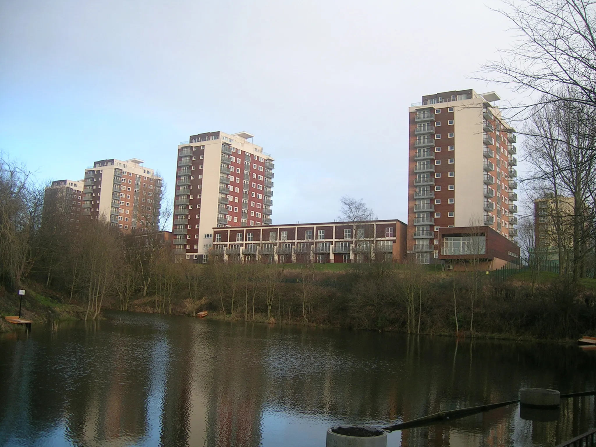 Photo showing: A view of Blackley, in Manchester, England.

These are originally council homes built by Manchester City Council in the 1960s.