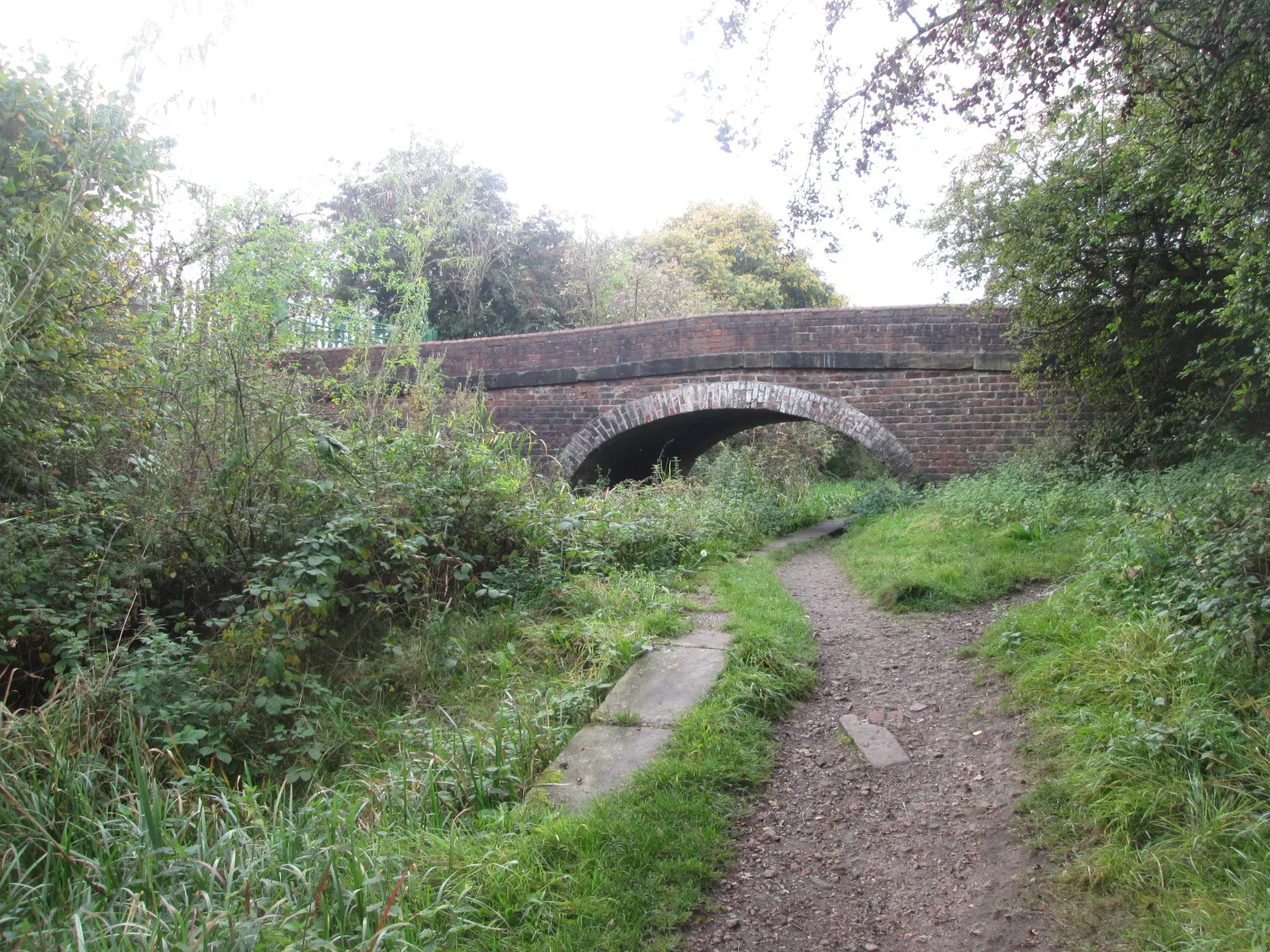 Photo showing: Bridge over the canal near Littlemoss