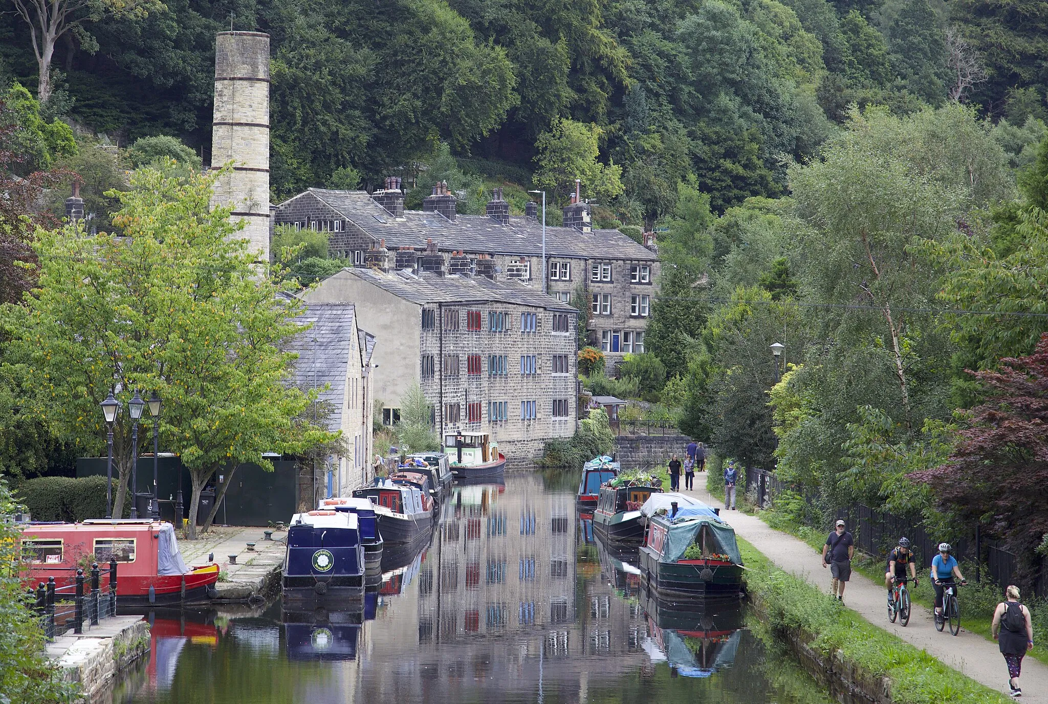 Photo showing: Rochdale Canal at Hebden Bridge