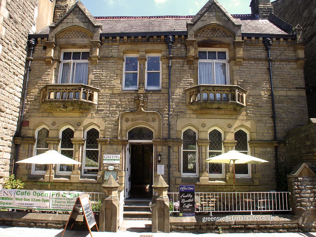 Photo showing: Greens Vegetarian Cafe, New Oxford House, 24 Albert Street, Hebden Bridge, West Yorkshire