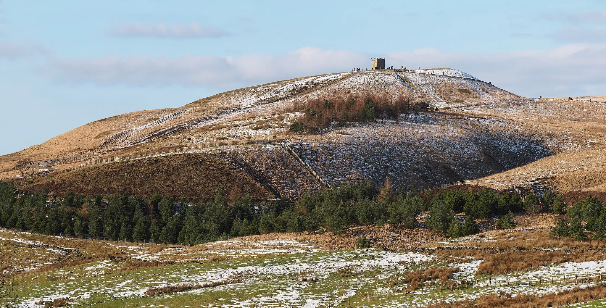 Photo showing: Rivington Pike, Lancashire, UK