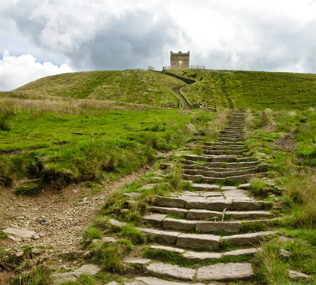 Photo showing: Rivington Pike