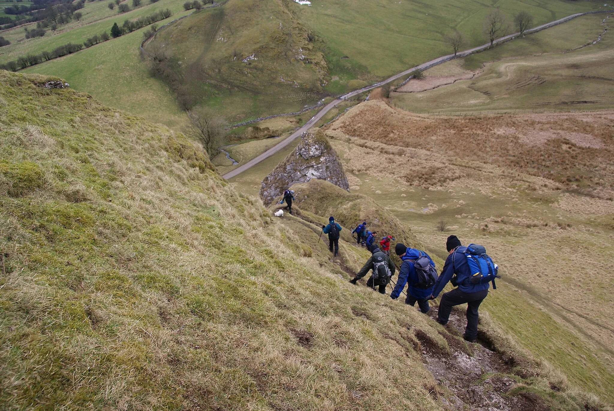 Photo showing: Descent of Parkhouse Hill
