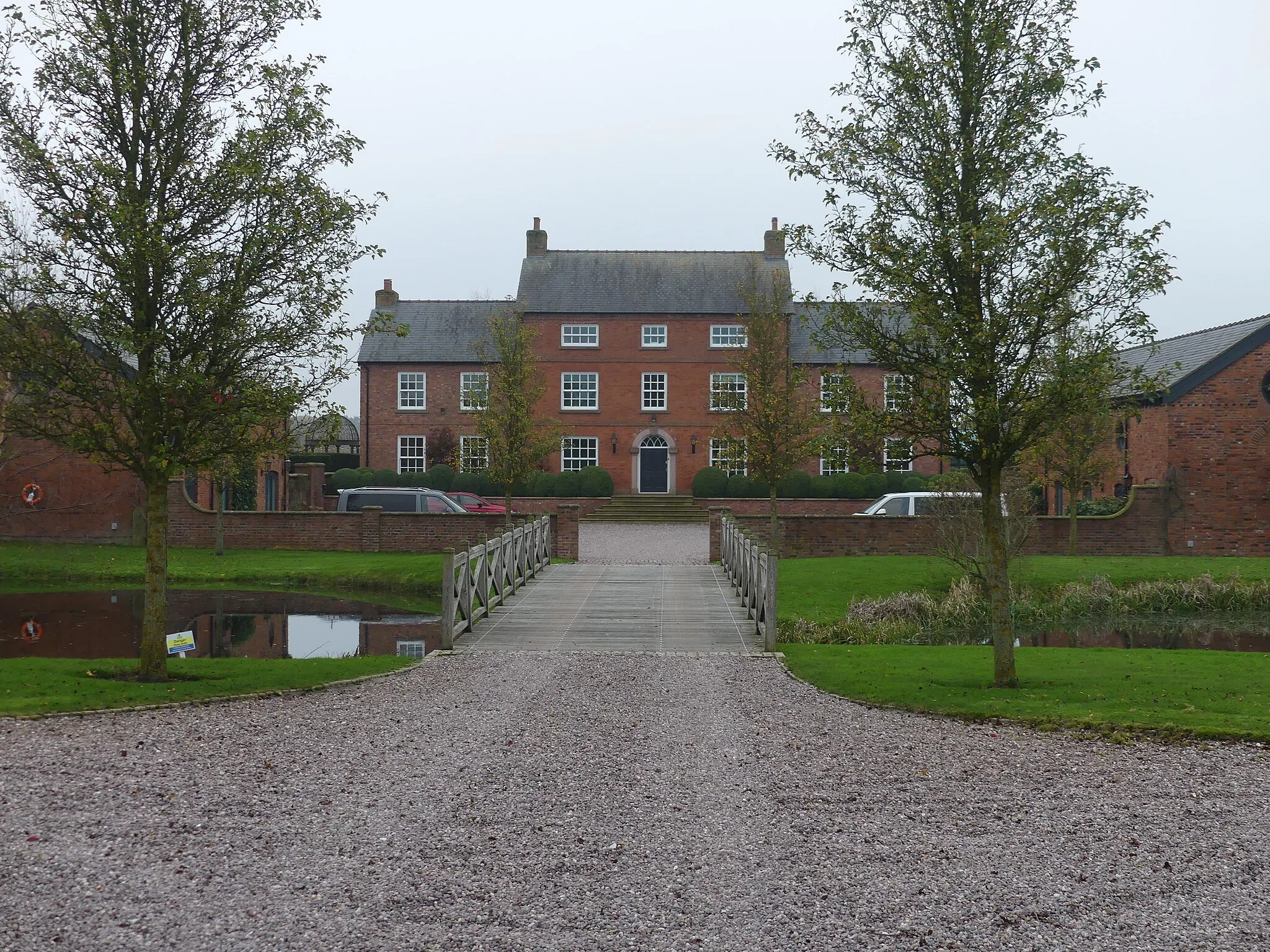 Photo showing: Brick House Farmhouse: Grade II listed house in the parish of Hulme Walfield, Cheshire East. Wikidata has entry Brick House Farmhouse (Q26455399) with data related to this item.