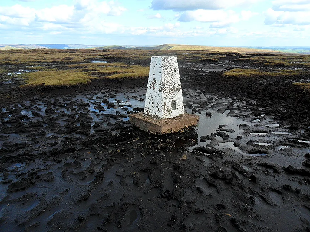 Photo showing: Brown Knoll Trigpoint