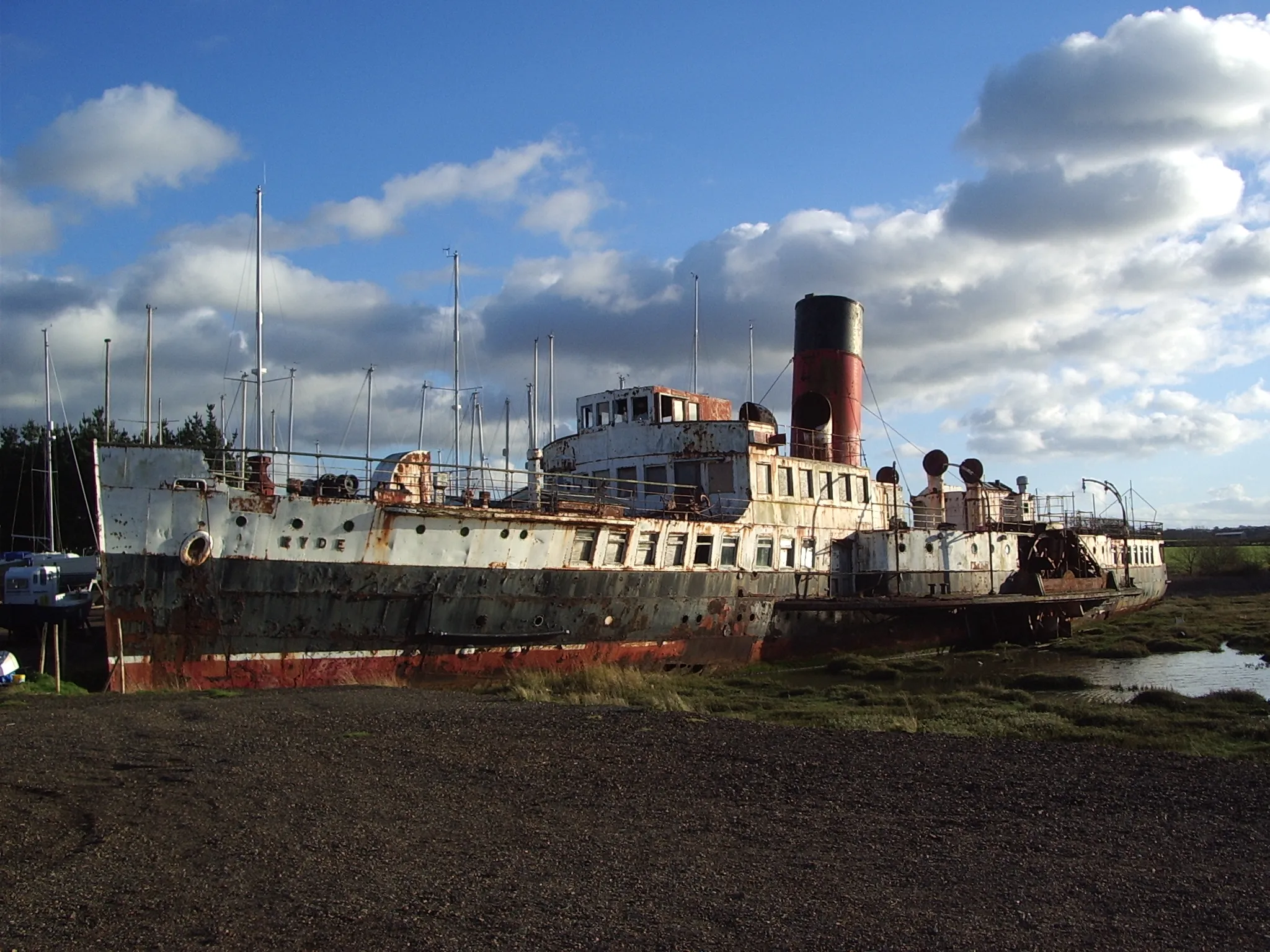 Photo showing: PS Ryde on its mooring at Island Harbour Marina