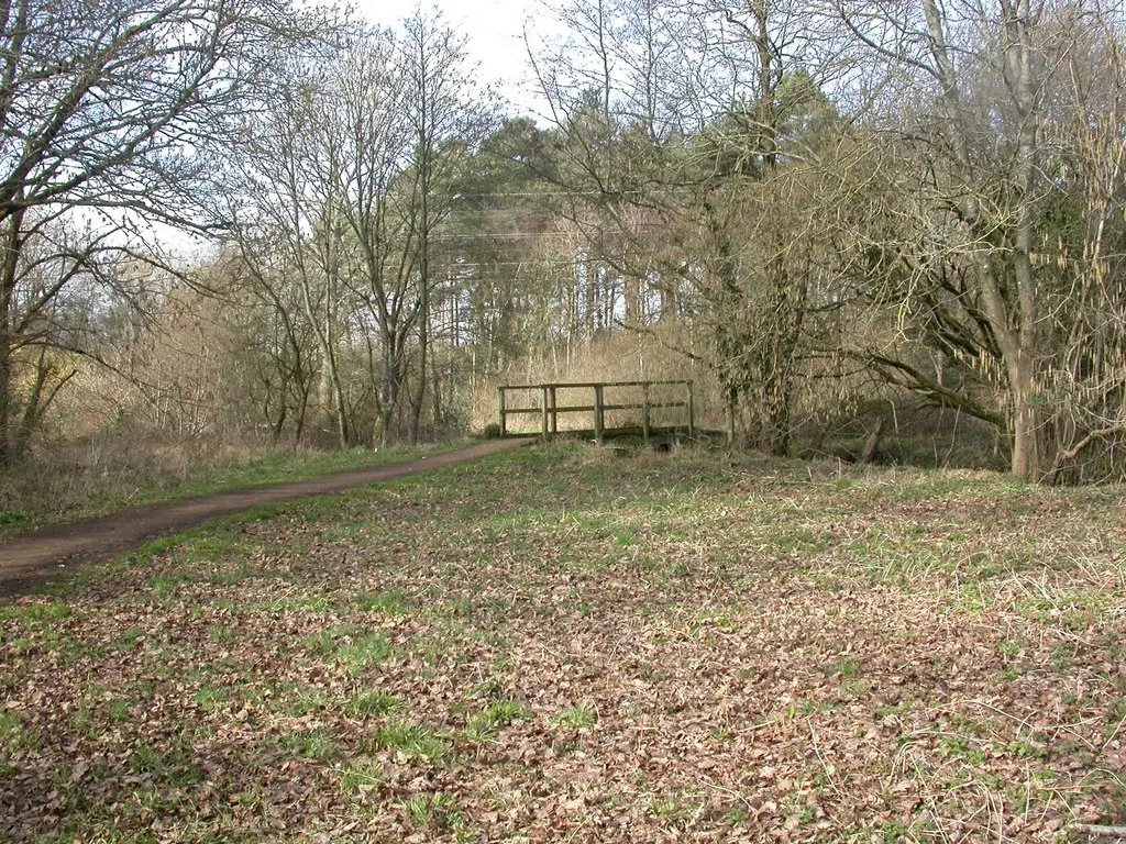 Photo showing: Ameysford, footbridge