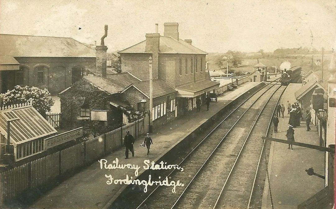 Photo showing: Fordingbridge railway station