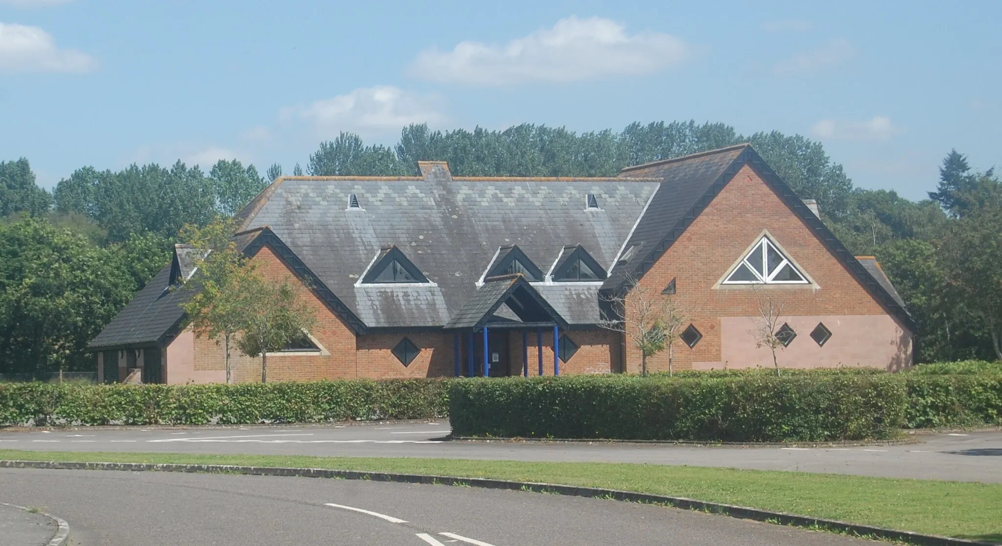 Photo showing: Hunts Farm Sports Centre, off Stockbridge Road, Timsbury, Borough of Test Valley, Hampshire, England.