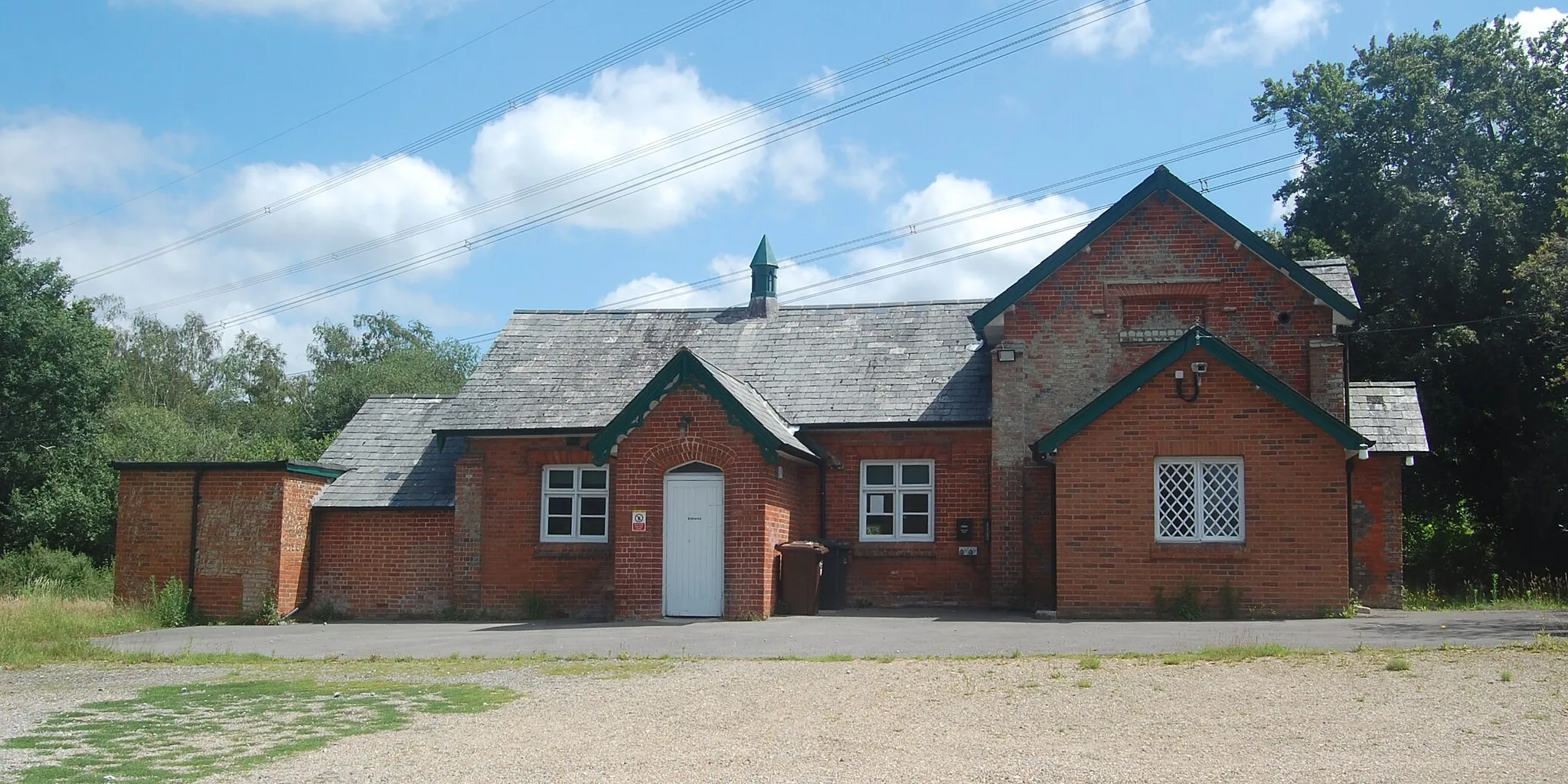 Photo showing: Plaitford Village Hall, Salisbury Road, Plaitford, Borough of Test Valley, Hampshire, England.