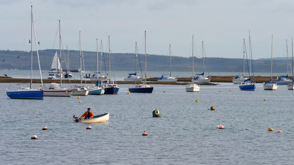 Photo showing: Boating at Keyhaven